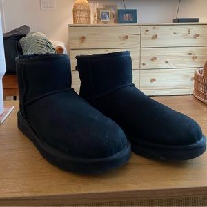 Ugg Classic Mini II Black Never Been Worn Size 8